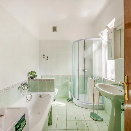 3 Bedroom Beautiful In Tatil Evi *