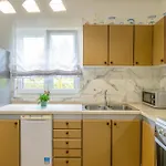 3 Bedroom Beautiful In Hébergement de vacances *