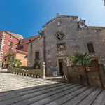 3 Bedroom Beautiful In *
