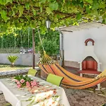 Hébergement de vacances 3 Bedroom Beautiful In