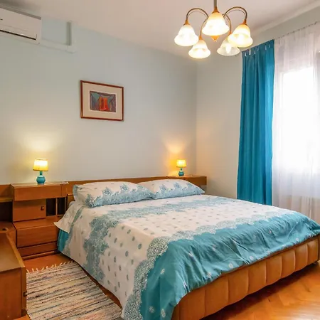 3 Bedroom Beautiful In Labin (Istria)