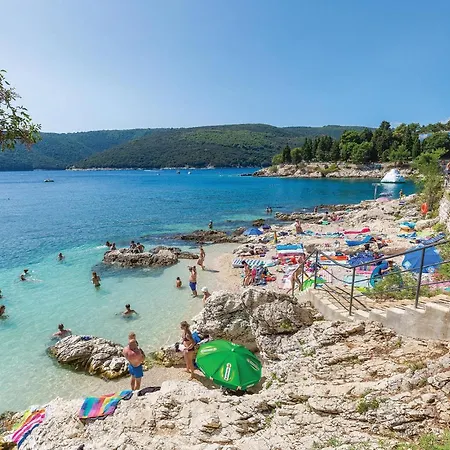 3 Bedroom Beautiful In Semesterbostad Labin (Istria)