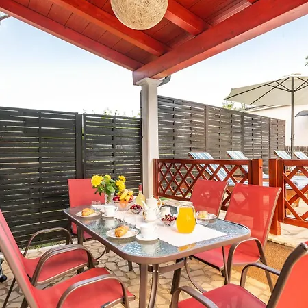 Hébergement de vacances 3 Bedroom Beautiful In