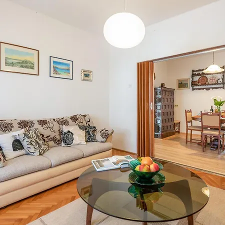Hébergement de vacances 3 Bedroom Beautiful In Labin (Istria)